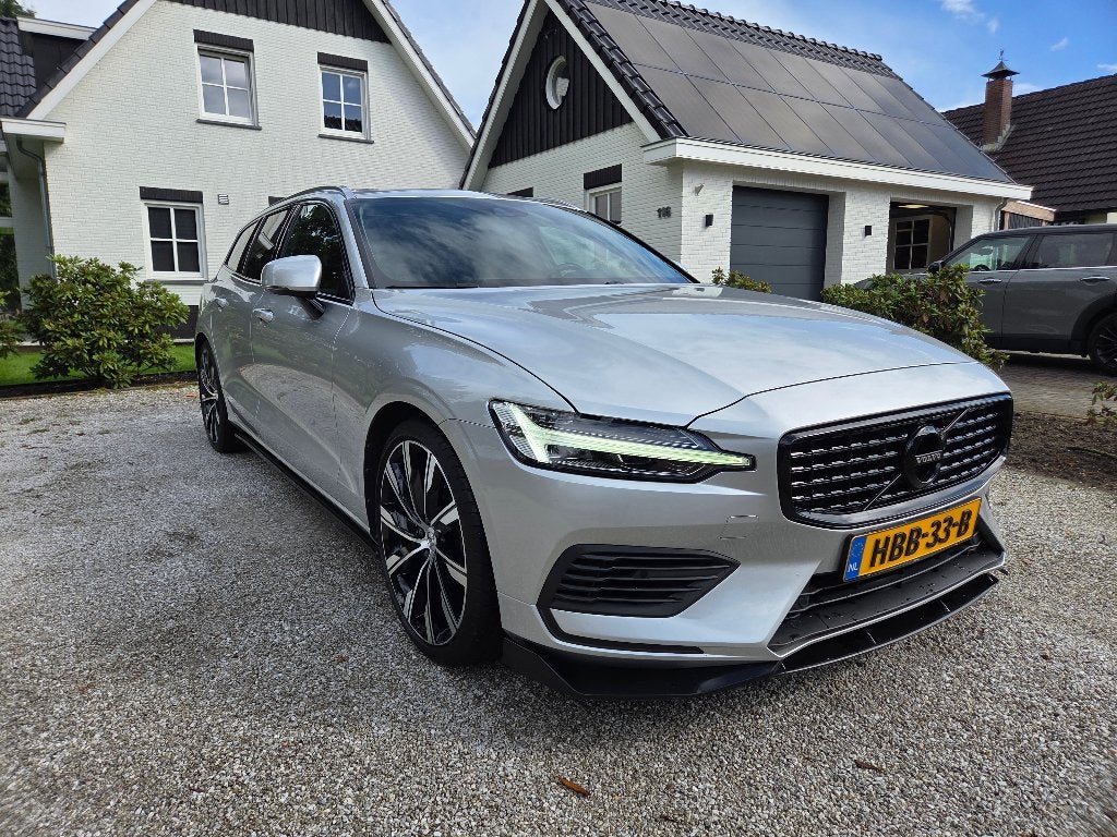 Volvo V60 T6 Recharge 341pk AWD Trekhaak Pano Black Edition, Automaat, Dealer onderhouden, 4 cilinders, Leder en Stof
