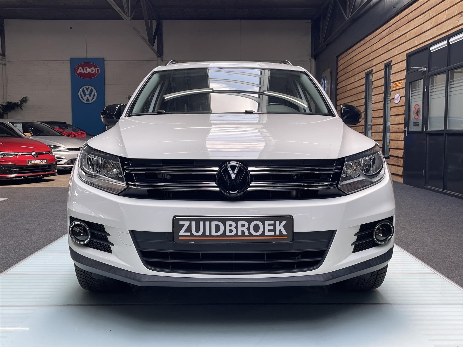 Volkswagen Tiguan 1.4 TSI AIRCO Trekhaak SPORTIEF!, Auto's, Gebruikt, 4 cilinders, Elektrische ramen, Bedrijf