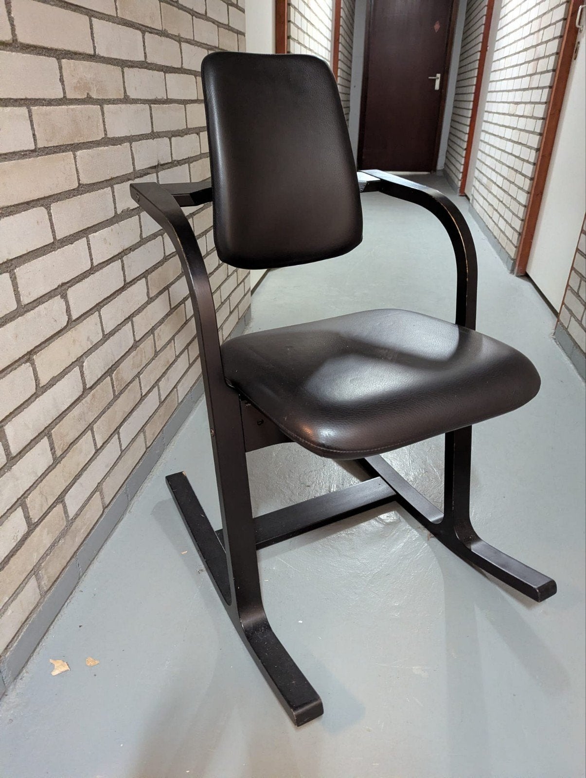Varier Actulum van  Peter Opsvik stoel - Ergonomisch design, Ophalen, Gebruikt, Ergonomisch, Scandinavisch design, Zwart