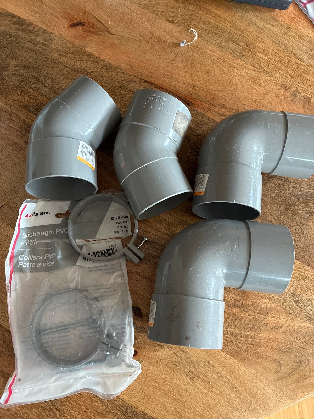 PVC afvoerbochten en buisbeugels 75mm, Bochten, Gebruikt, Pvc, 60 tot 80 mm