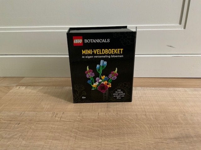 Lego Botanicals Mini Veldboeket - Nieuw in doos, Avontuur en Actie, 2 spelers, Ophalen of Verzenden, Zo goed als nieuw