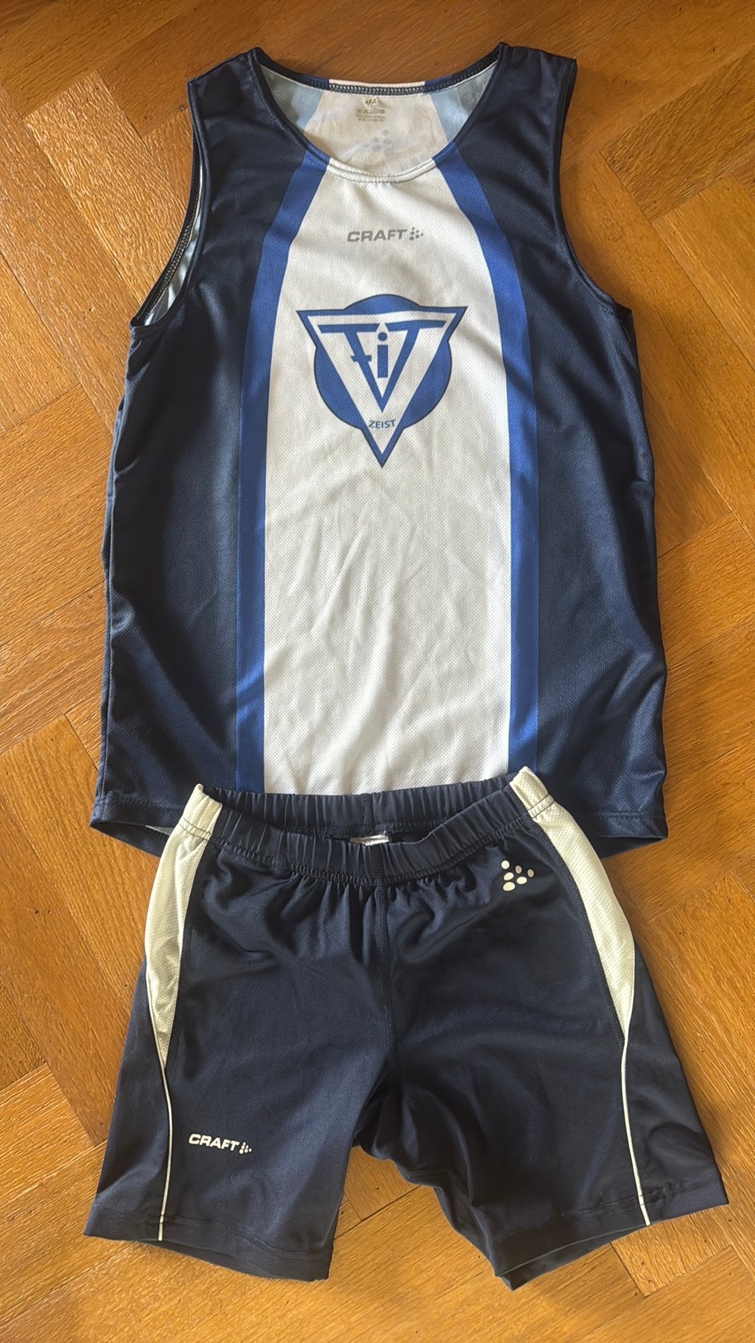 Atletiek FIT Zeist 156/164 shirt en broekje, Overige merken, Ophalen of Verzenden, Zo goed als nieuw, Overige sporten