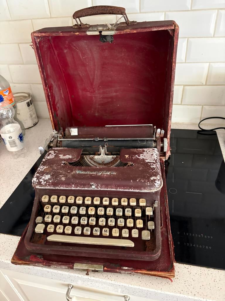 Gratis Remington kofferschrijfmachine, Diversen, Typemachines, Ophalen, Gebruikt