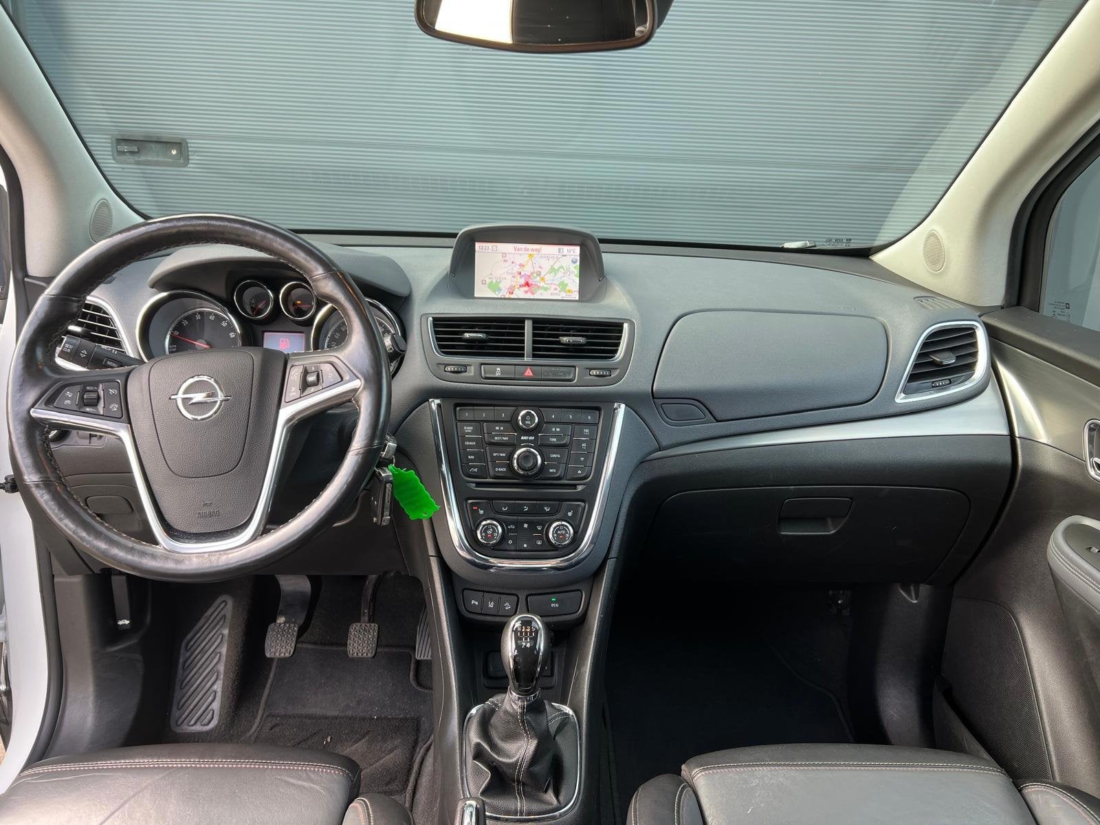 Foto 2 van Opel Mokka 1.6 COSMO SCHUIFDAK FULL OPTIONS