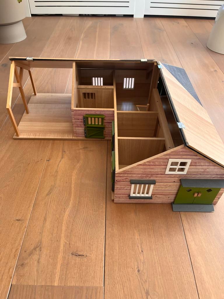 Houten manegestal voor Schleich paarden, Ophalen, Gebruikt