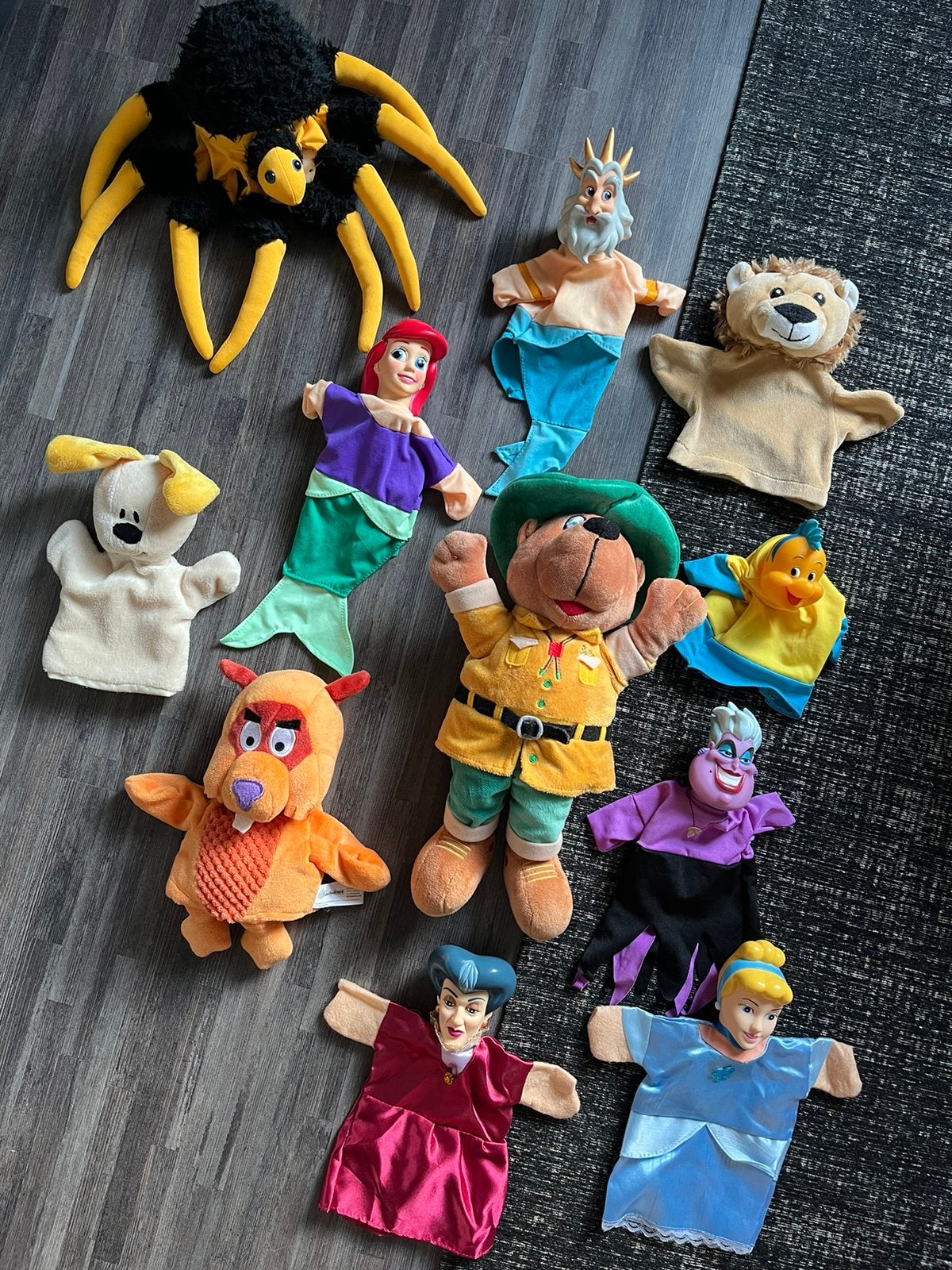 Gave set handpoppen poppenkastpoppen marionetten, Ophalen of Verzenden, Zo goed als nieuw, Overige typen