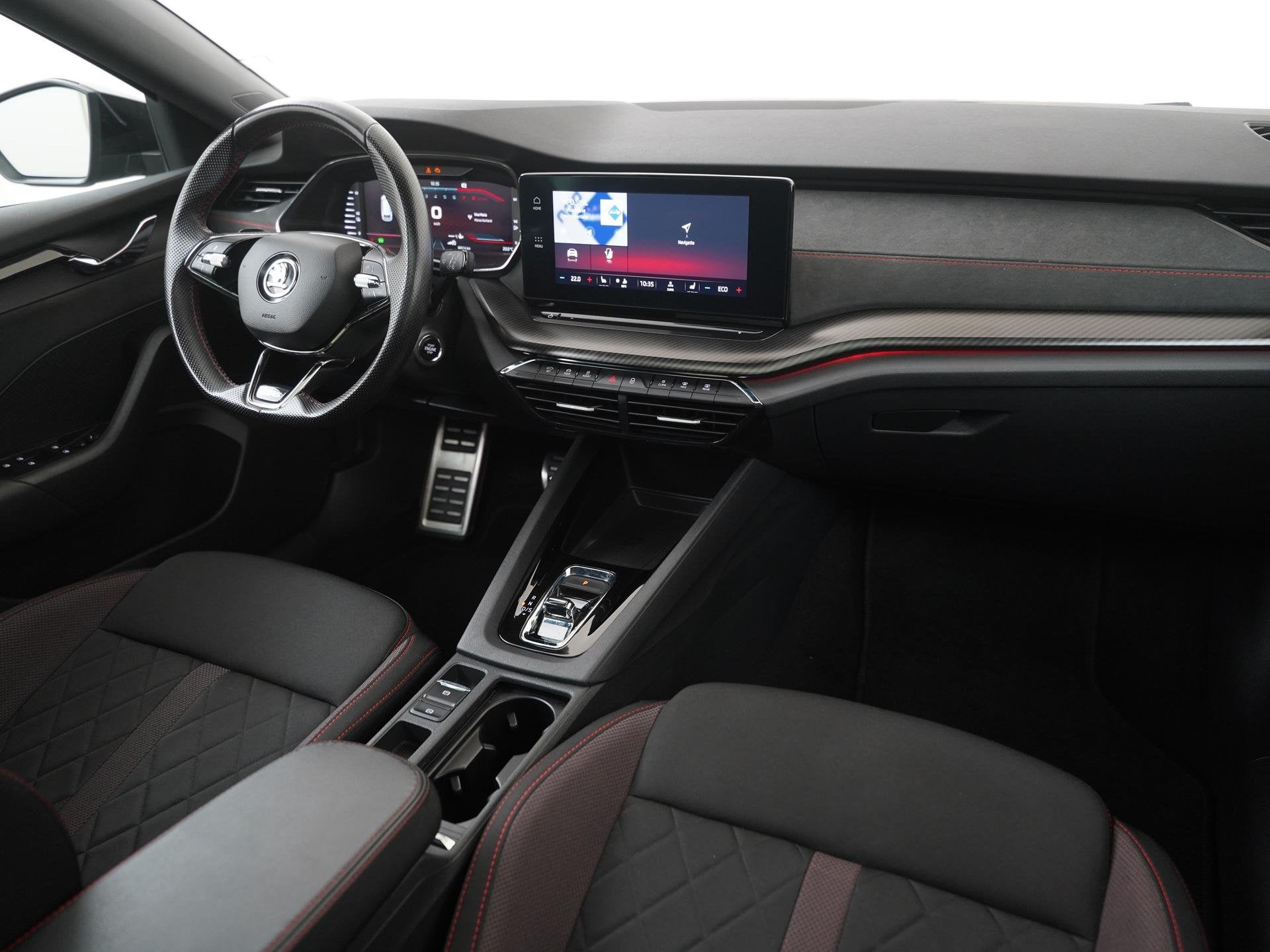 Skoda Octavia Combi 1.4 TSI RS iV PHEV | Panoramadak | Zonda, Auto's, Gebruikt, Euro 6, 4 cilinders, Zwart