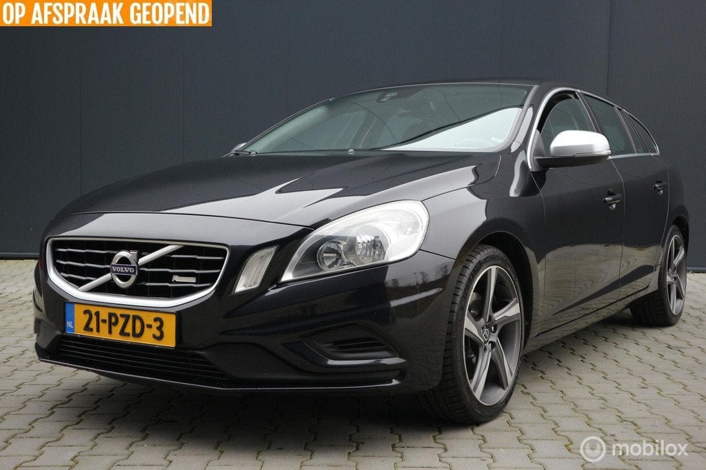 Volvo V60 1.6 T4 R-Design ECC/NAVIGATIE/PDC/NAP, Auto's, Volvo, Voorwielaandrijving, 15 km/l, Gebruikt, 4 cilinders