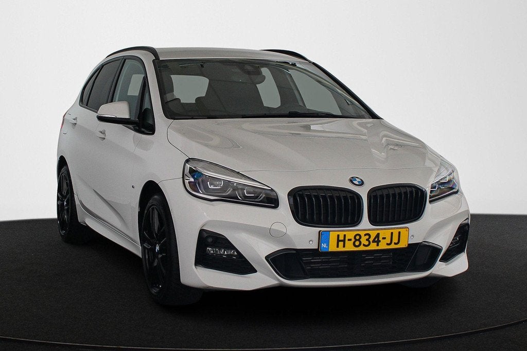 BMW 2-serie Active Tourer 218i M Sport Head-Up Sportstoelen, Auto's, BMW, Gebruikt, Wit, Bedrijf, 19 km/l
