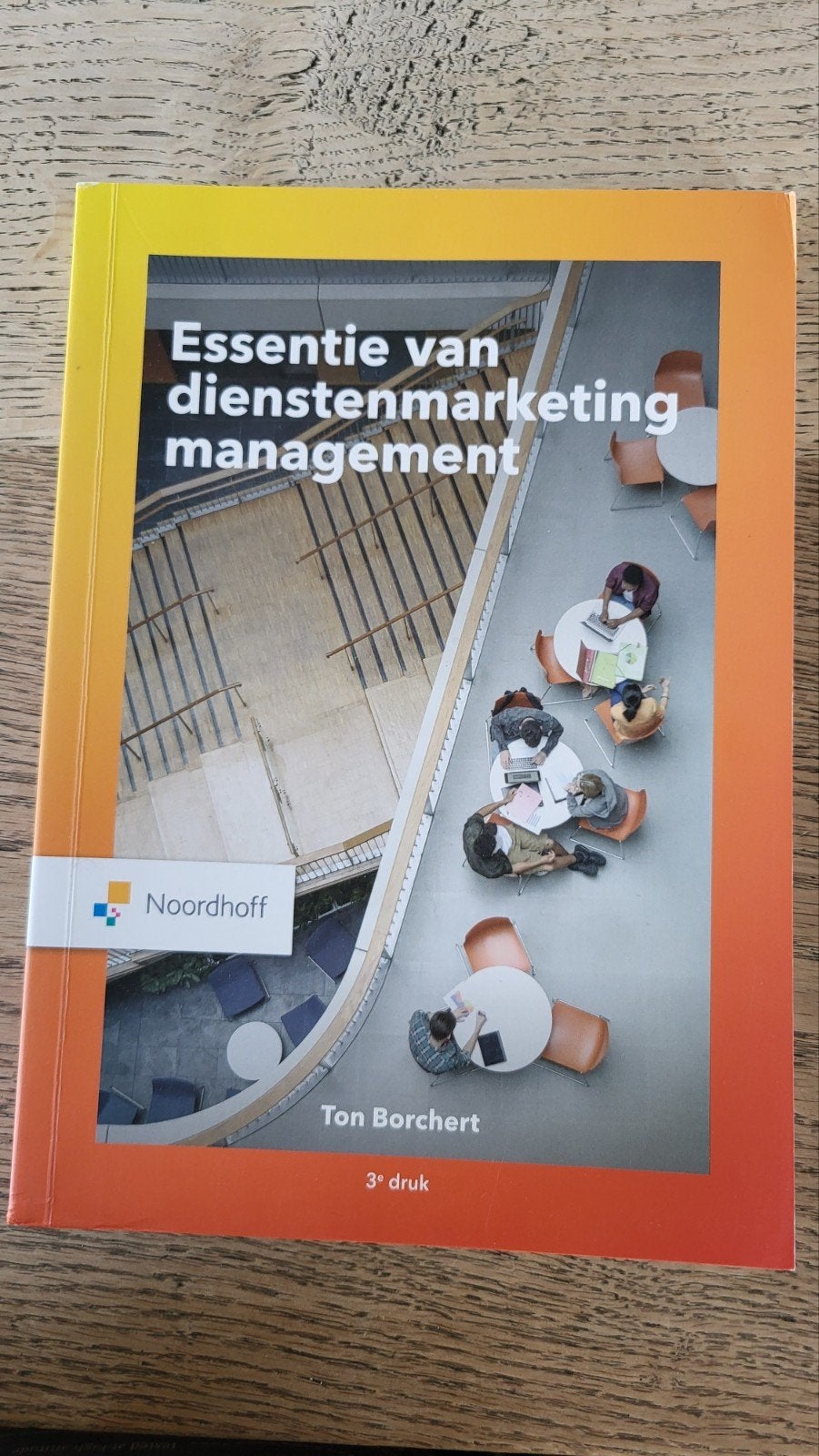 Essentie van dienstenmarketing management 3e druk, Zo goed als nieuw, Ton Borchert, Gamma, HBO