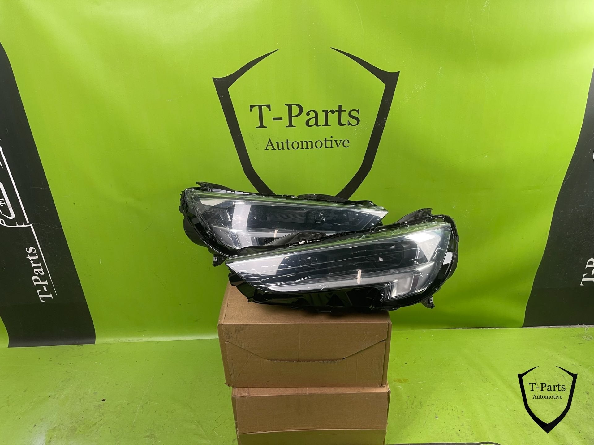 opel insignia koplamp links rechts 39136835 39136836 lamp NI, Info@fabrikant.eu, Fabrikant BV, Opel, Nieuw