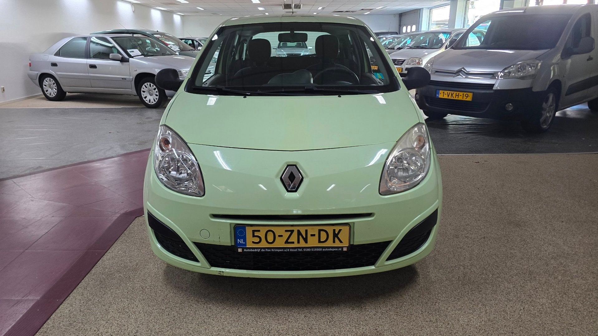 Renault Twingo 1.2 Authentique nieuwe Apk!, Auto's, Renault, Voorwielaandrijving, Twingo, Gebruikt, 31 €/maand