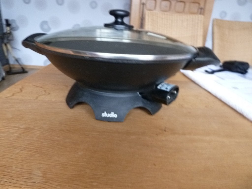 Electrische wokpan, Met deksel, Aluminium, Ophalen of Verzenden, Zo goed als nieuw