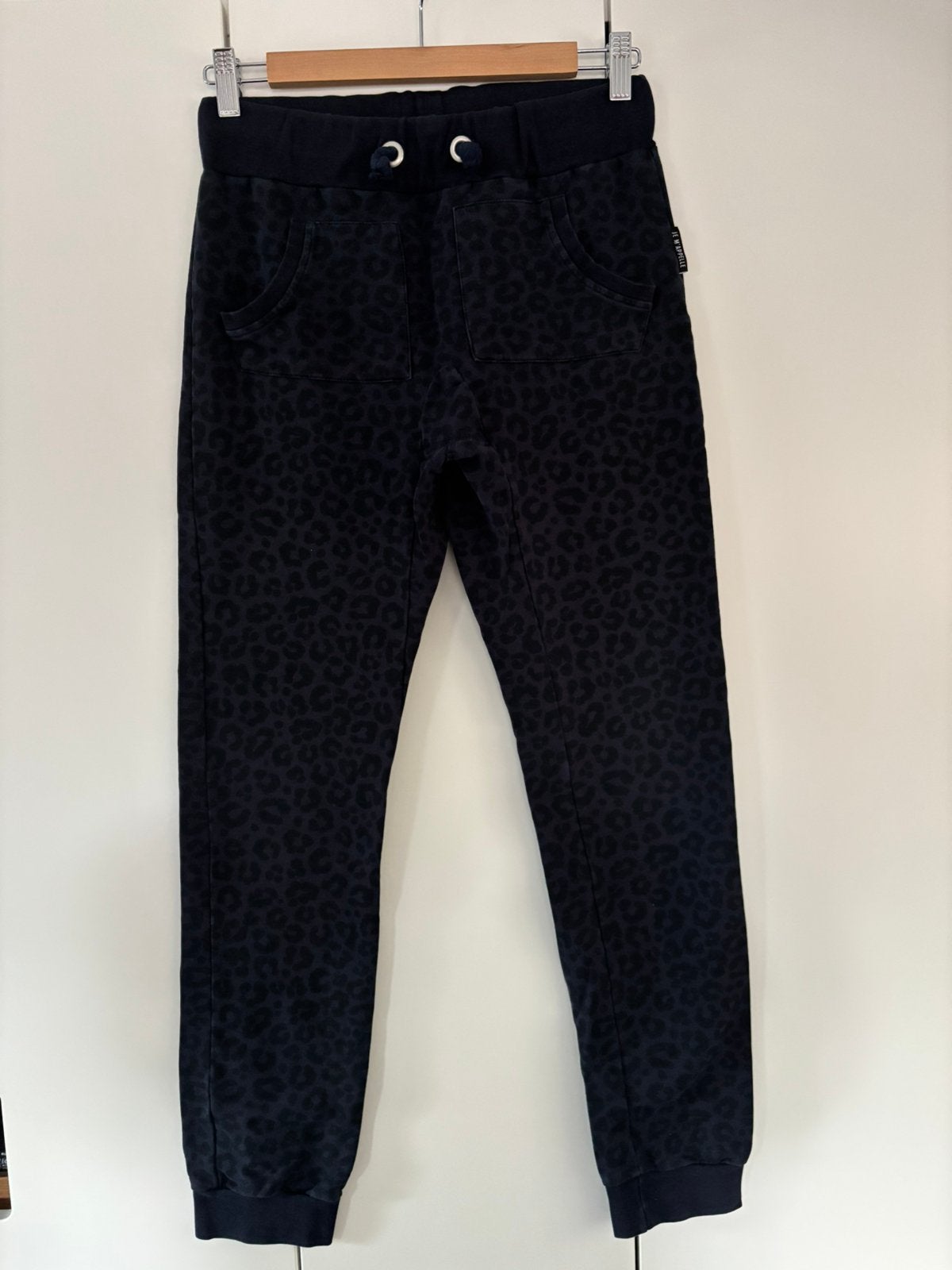Stoere joggingbroek met luipaardprint - Je m'appelle maat M, Kleding | Dames, Sportkleding, Ophalen of Verzenden, Zo goed als nieuw