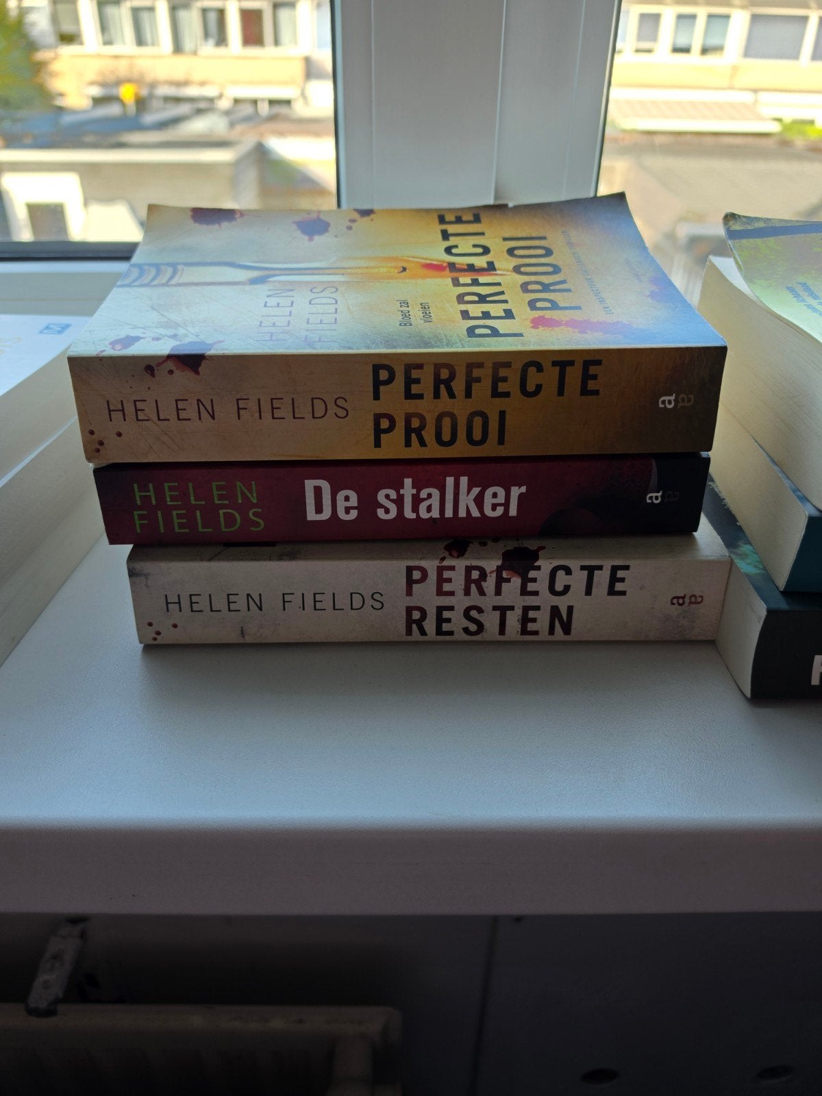 Helen Fields Thriller Boeken, Ophalen of Verzenden, Gelezen, Helen Fields, Europa overig