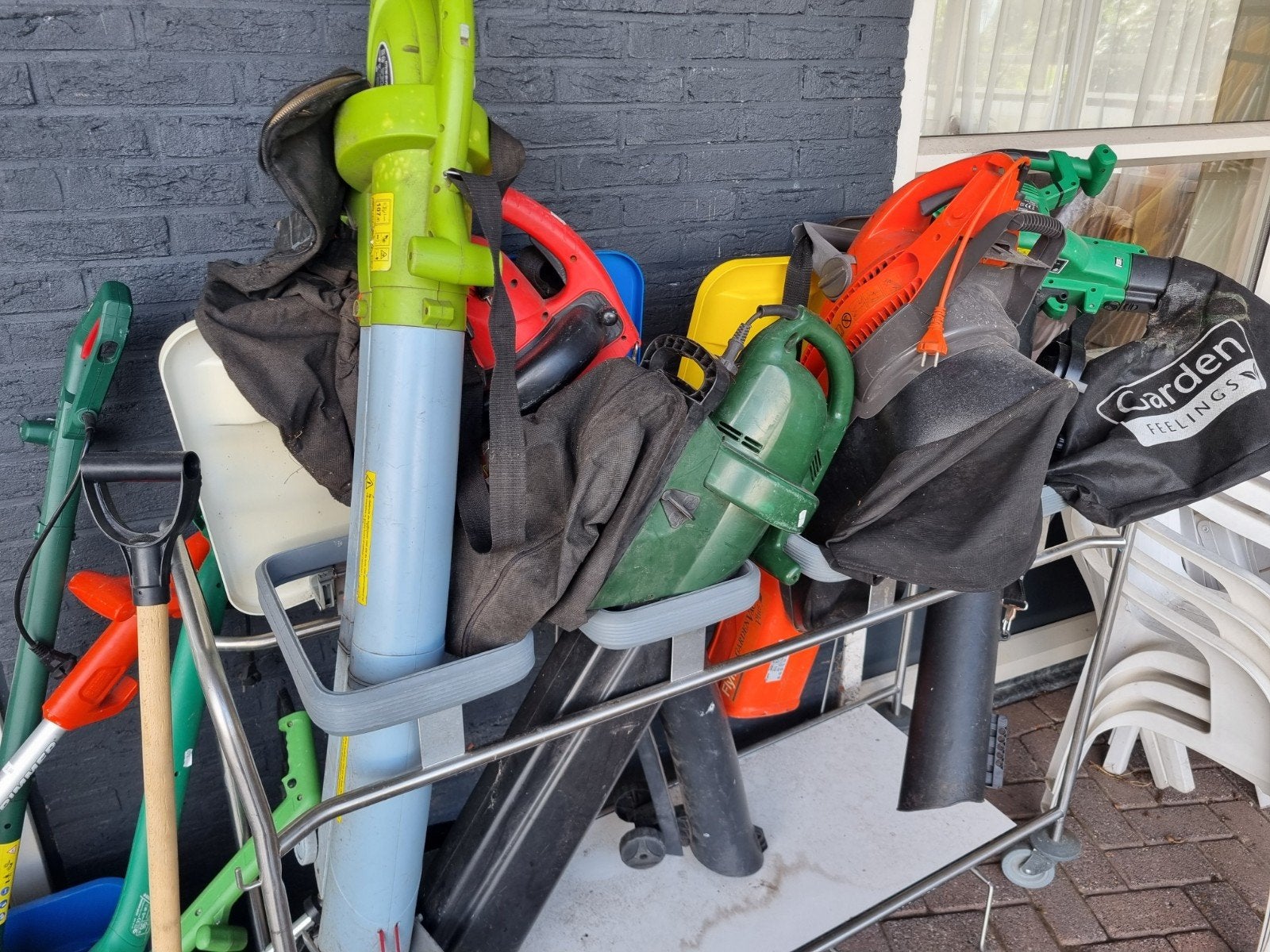 Diverse bladblazers en bladzuigers, Ophalen, Gebruikt, Met opvangzak, Handgedragen