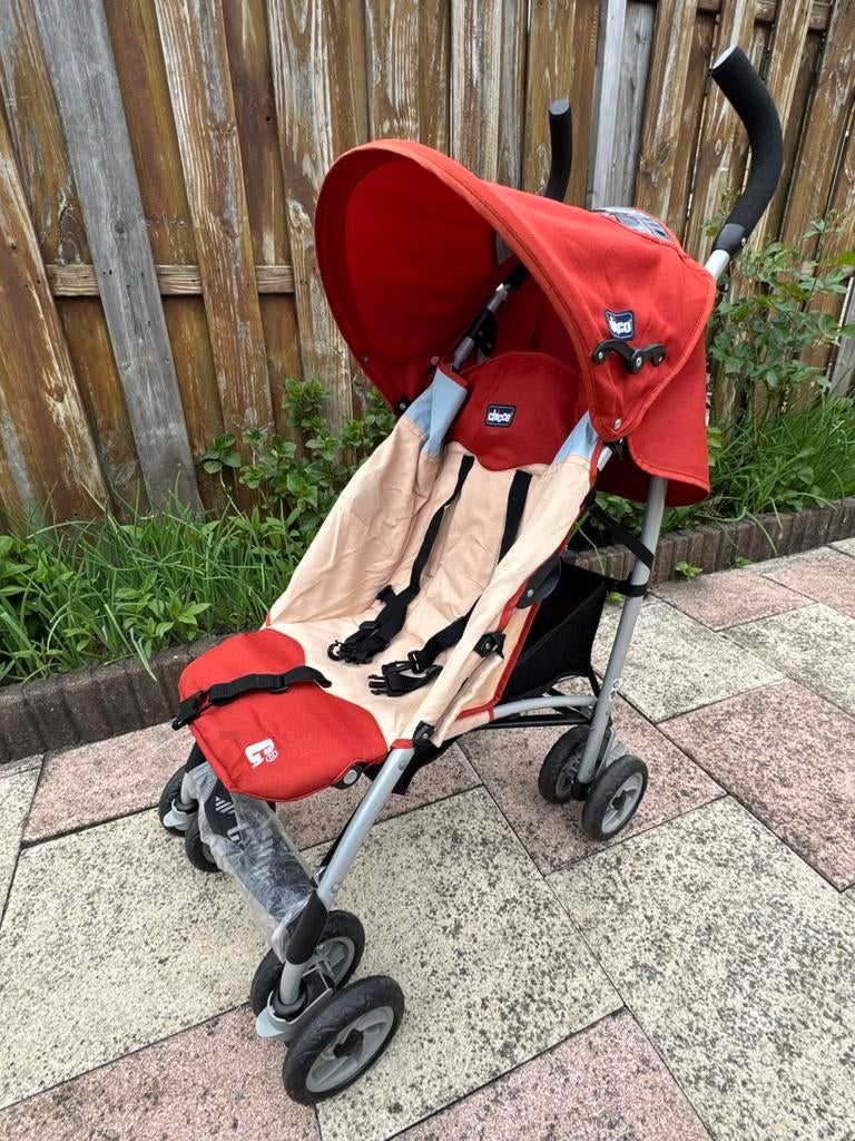 Chicco buggy met regenhoes - Ideaal voor onderweg!, Ophalen of Verzenden, Zo goed als nieuw, Overige merken, Verstelbare rugleuning