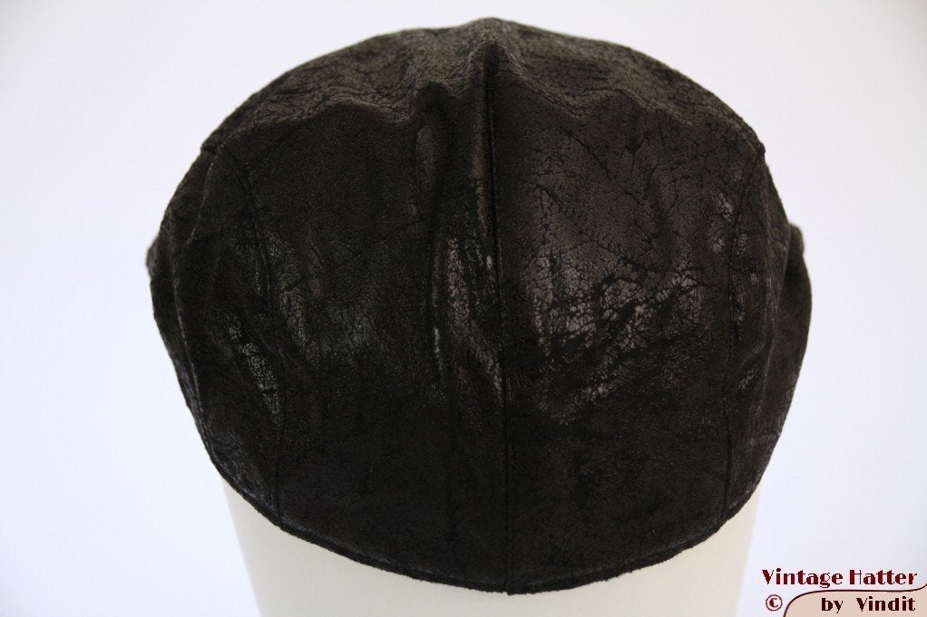 Platte pet Hawkins zwart ruw leer-look 58, 59 en 60 nieuw, Nieuw, Ophalen of Verzenden, Pet, 58 of 59 cm (L, 7¼ of ⅜ inch)