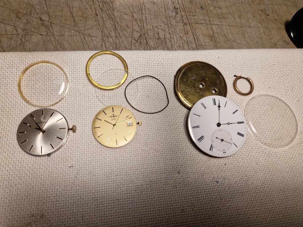 Horloge uurwerken. Alleen losse uurwerken., Ophalen of Verzenden, Zo goed als nieuw, Overige merken