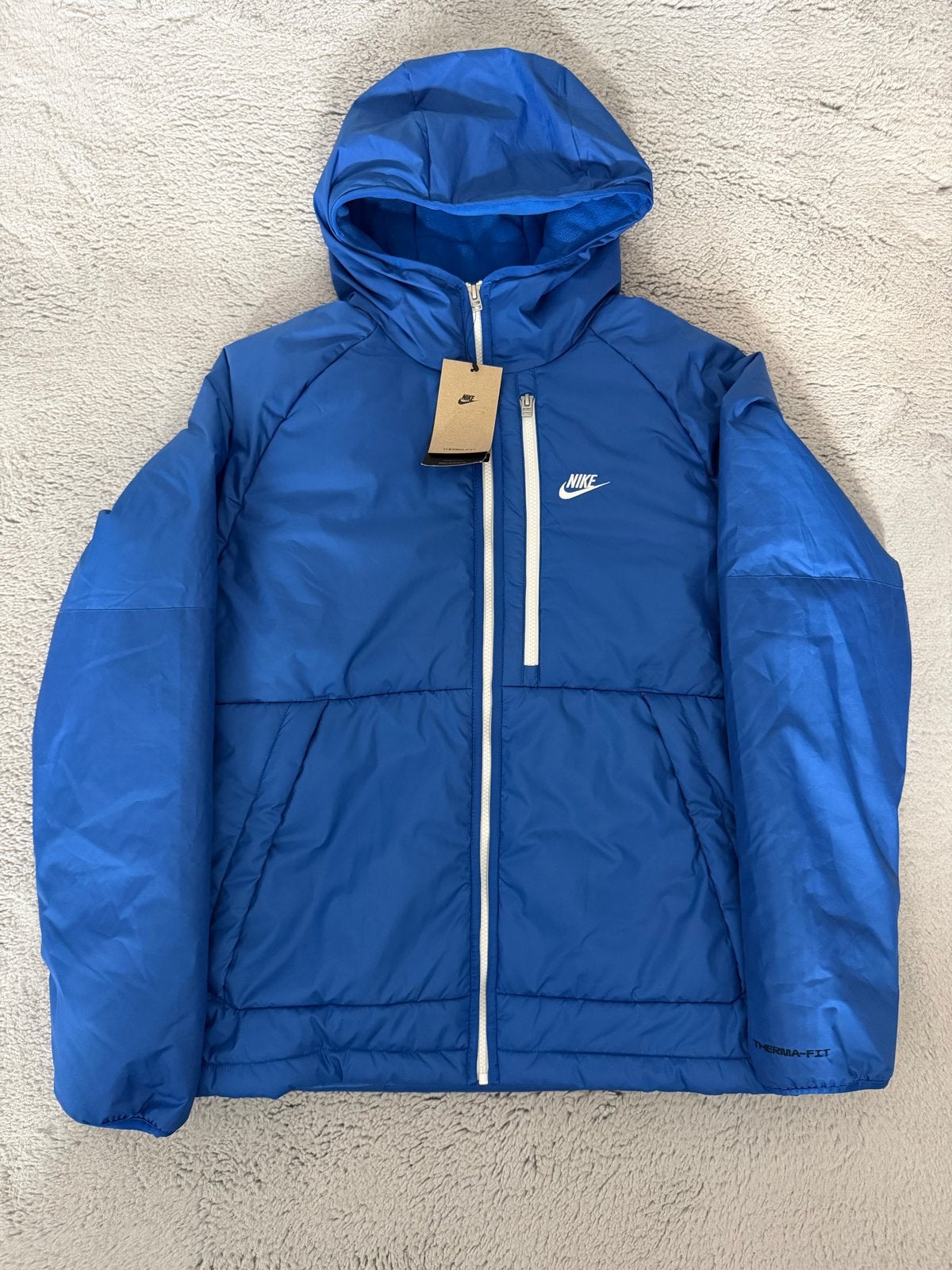Nike Therma-Fit Blauwe Jas Maat M - Nieuw met labels, Ophalen of Verzenden, Nieuw, Maat 48/50 (M), Blauw