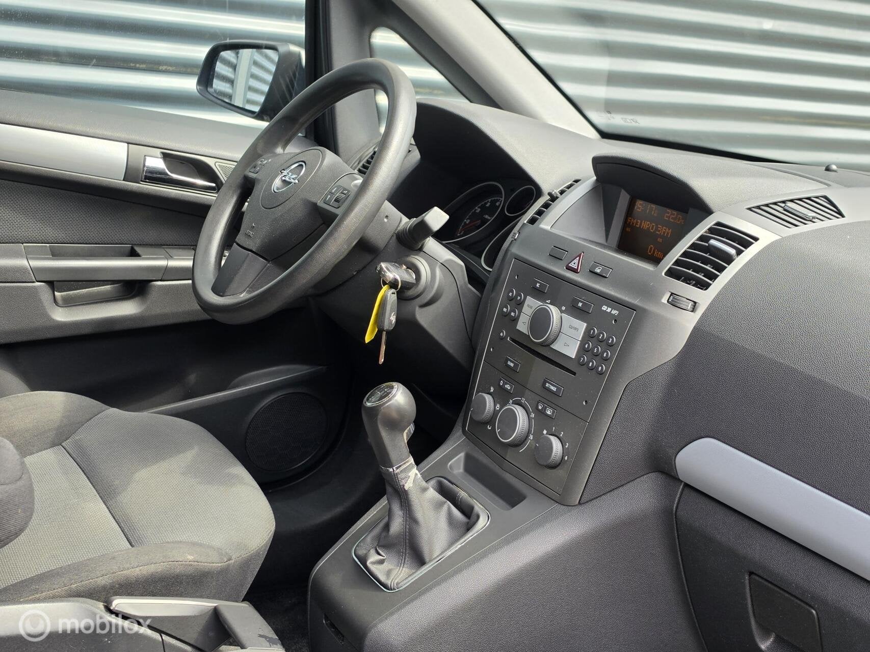 Opel Zafira 1.8 | AIRCO | CRUISE | 2e EIGENAAR | NIEUWE APK, Auto's, Stof, Gebruikt, Zwart, 4 cilinders