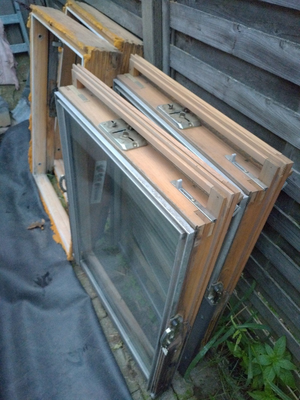 3 Velux dakramen (2x 78x98, 1x 55x98) incl. gootstukken, Doe-het-zelf en Verbouw, Ophalen, Gebruikt, Minder dan 80 cm, 80 tot 120 cm