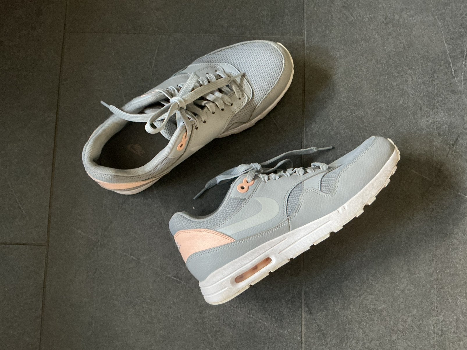Nike air sneaker maat 39, Ophalen of Verzenden, Zo goed als nieuw, Sneakers of Gympen