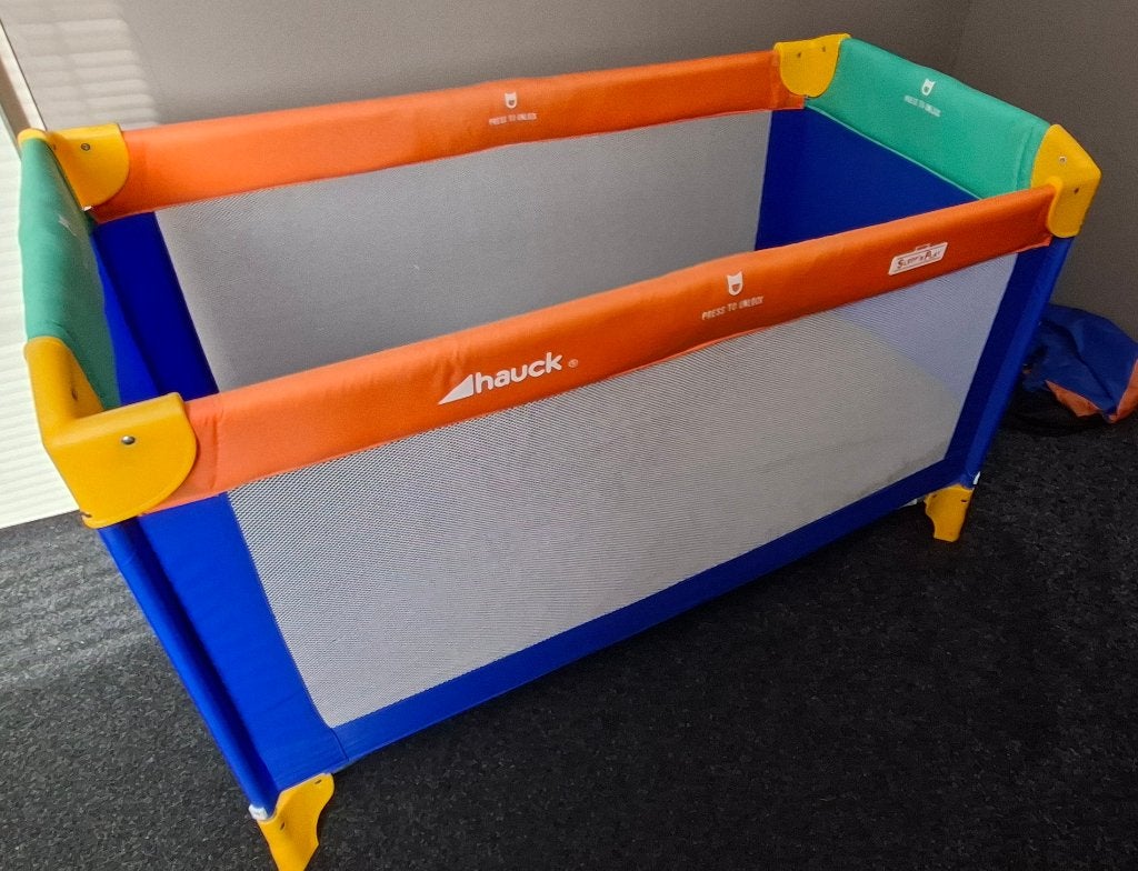 GRATIS camping bedje met extra matras, Ophalen, Gebruikt, Reisbedje