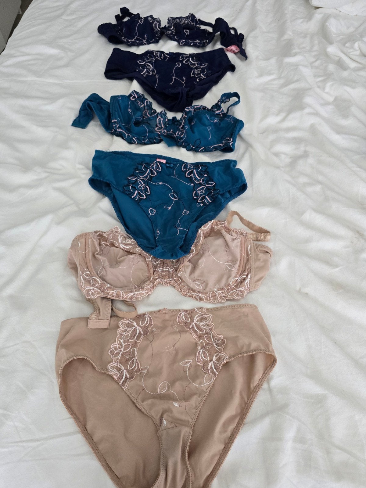 3 x set lingerie hunkemoller diva ( 85 D en L)., Ophalen of Verzenden