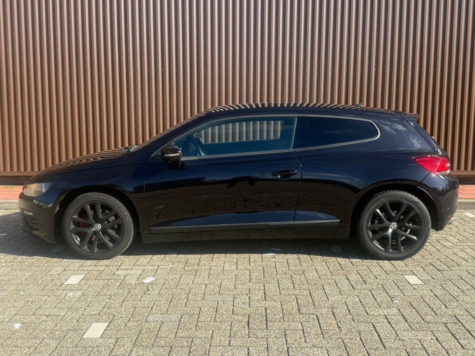 Volkswagen Scirocco 2.0 TSI DSG 2008 Zwart, 4 cilinders, 1984 cc, 4 stoelen, Zwart