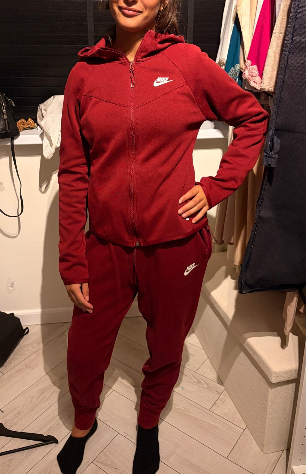 3 delig Nike Tech Fleece Trainingspak - Bordeauxrood, Ophalen of Verzenden, Zo goed als nieuw, Maat 36 (S), Rood