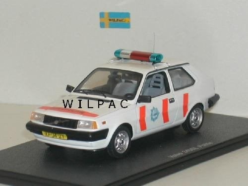 Volvo 340 . Nederlandse . Politie. 1:43 Van . Neo in resin., Hobby en Vrije tijd, Ophalen of Verzenden, Nieuw, Auto, Overige merken