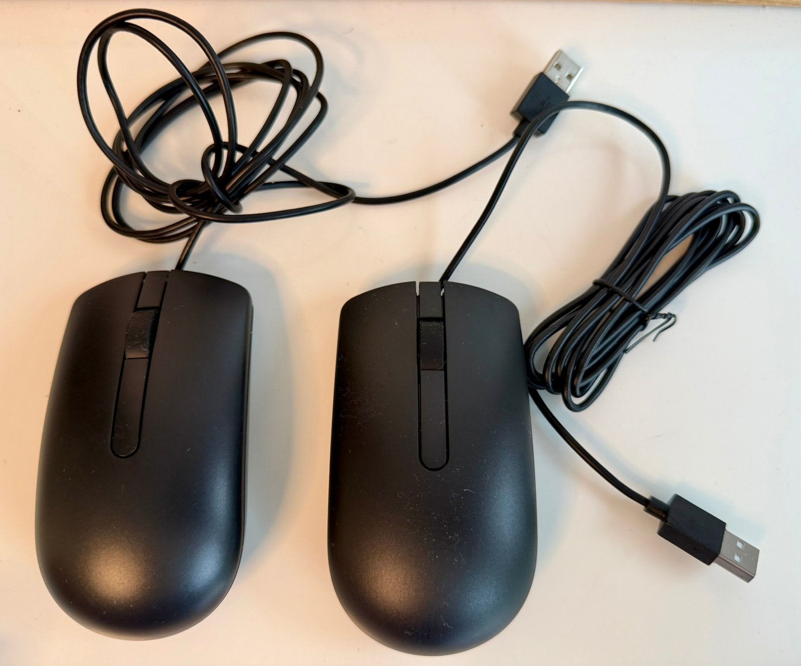 Dell bekabelde PC muizen MS116 - nieuw - twee stuks, Rechtshandig, Muis, Nieuw, Ophalen of Verzenden