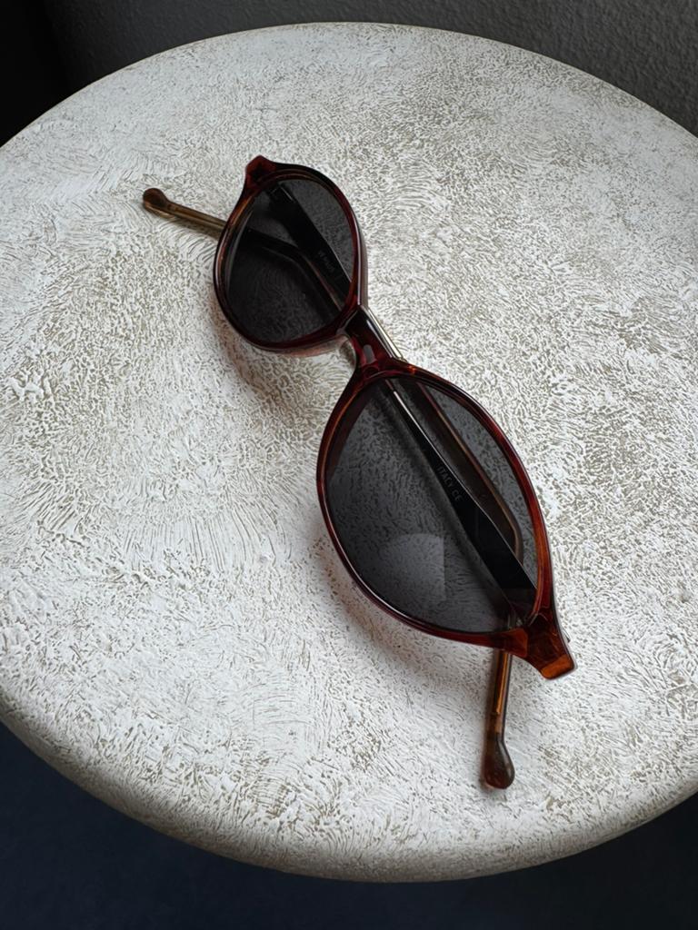 Vintage sunglasses VERSUS BY VERSACE, Verzenden, Gebruikt, Zwart, Gianni Versace