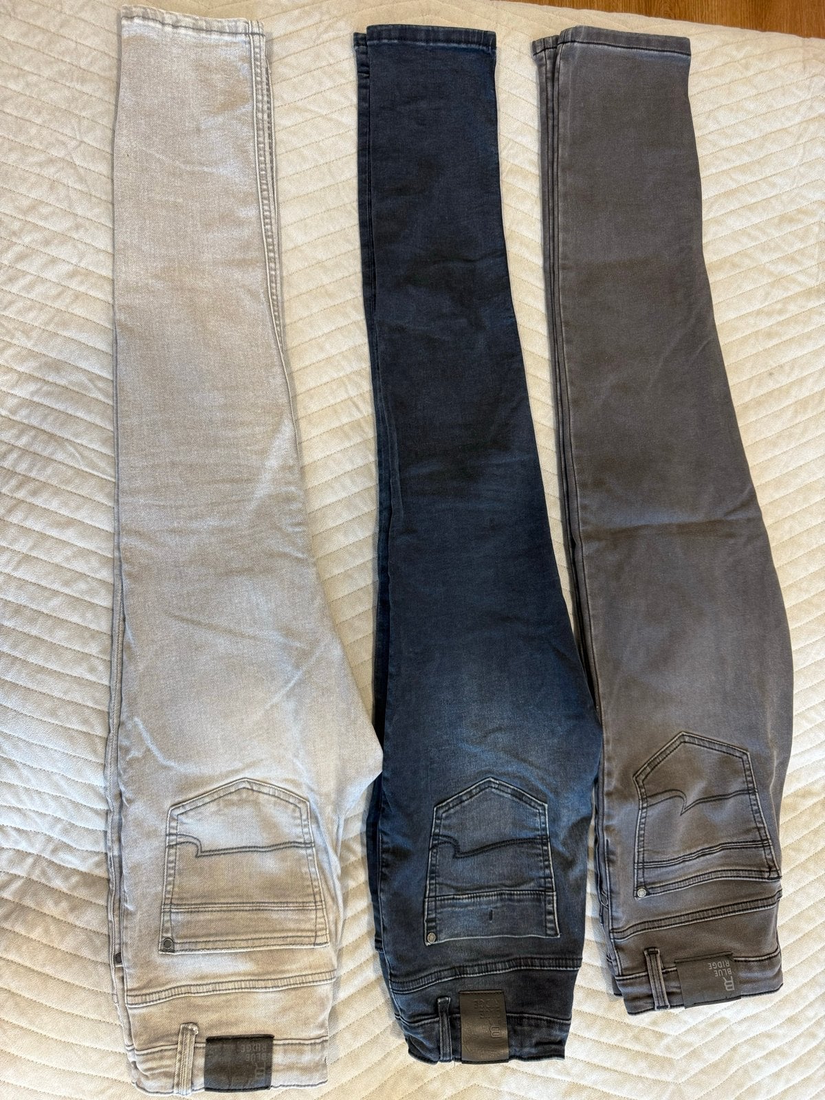 3x Jongens Jeans - Grijs, Donkerblauw, Lichtgrijs maat 164, Kinderen en Baby's, Ophalen of Verzenden, Zo goed als nieuw, Jongen