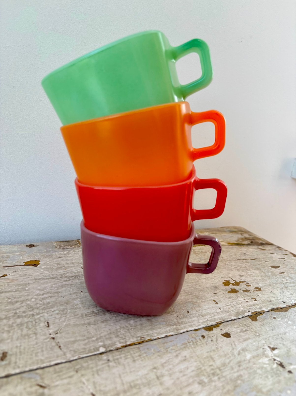 Set van 4 vintage Opale France Pyrex Arcopal mokken jaren 50, Ophalen of Verzenden
