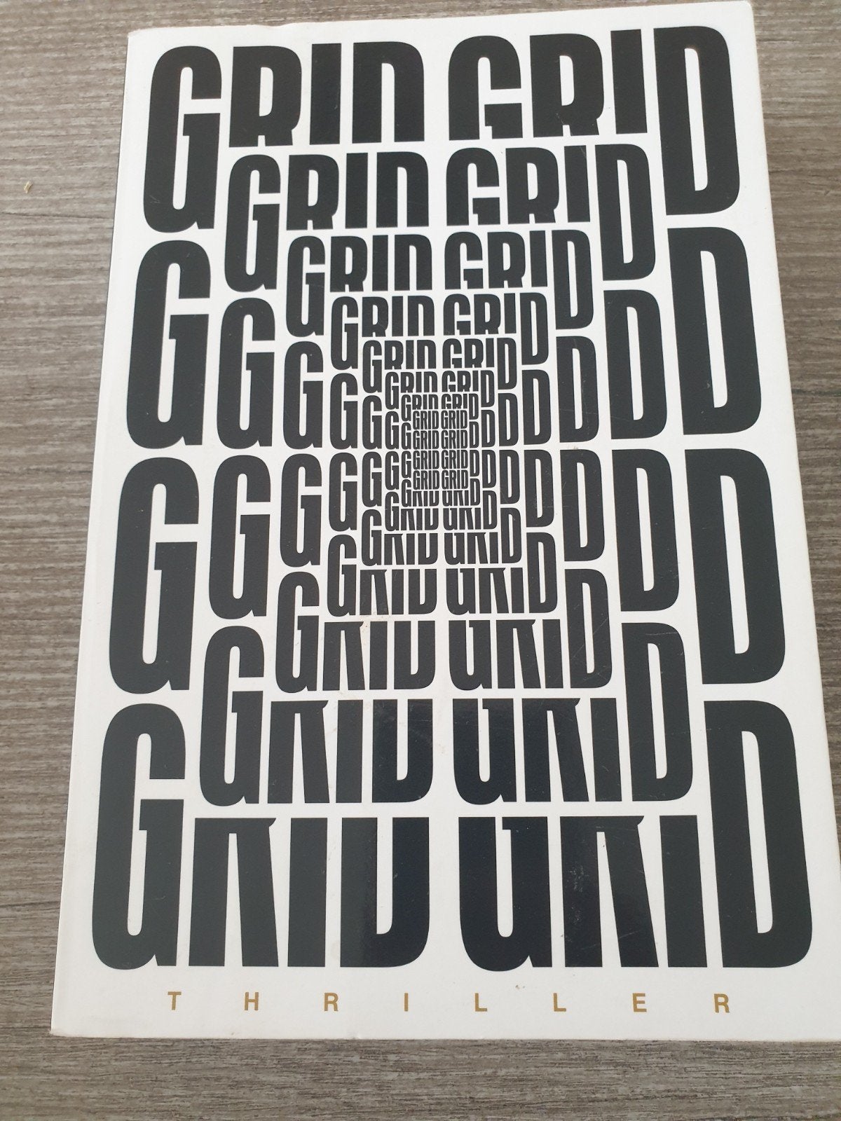 Grid Grid Grid Thriller Boek, Ophalen of Verzenden, Gelezen, Onbekend
