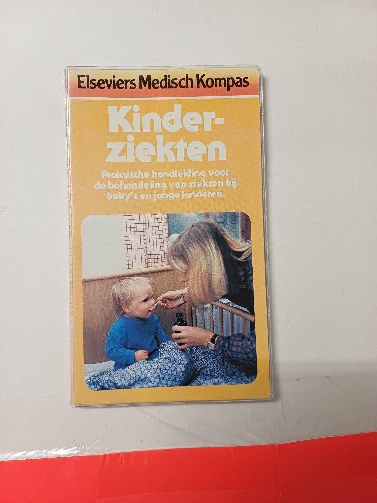 Boekje - Elseviers Medisch Kompas - Kinderziekten, Ophalen of Verzenden, Gelezen