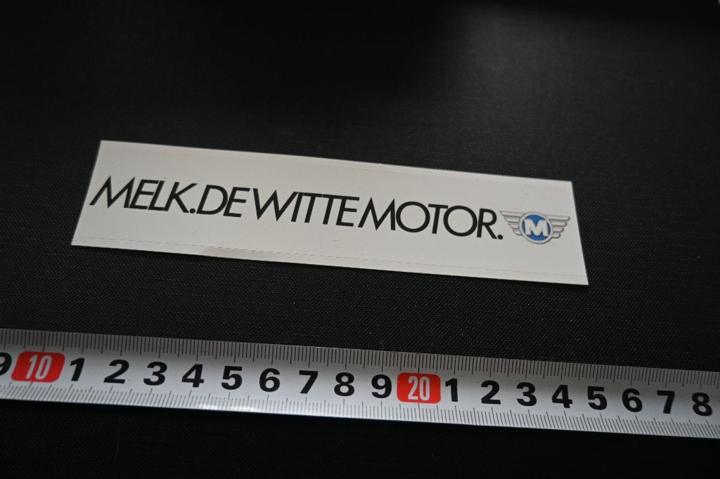 sticker MELK. De witte motor, Ophalen of Verzenden, Zo goed als nieuw