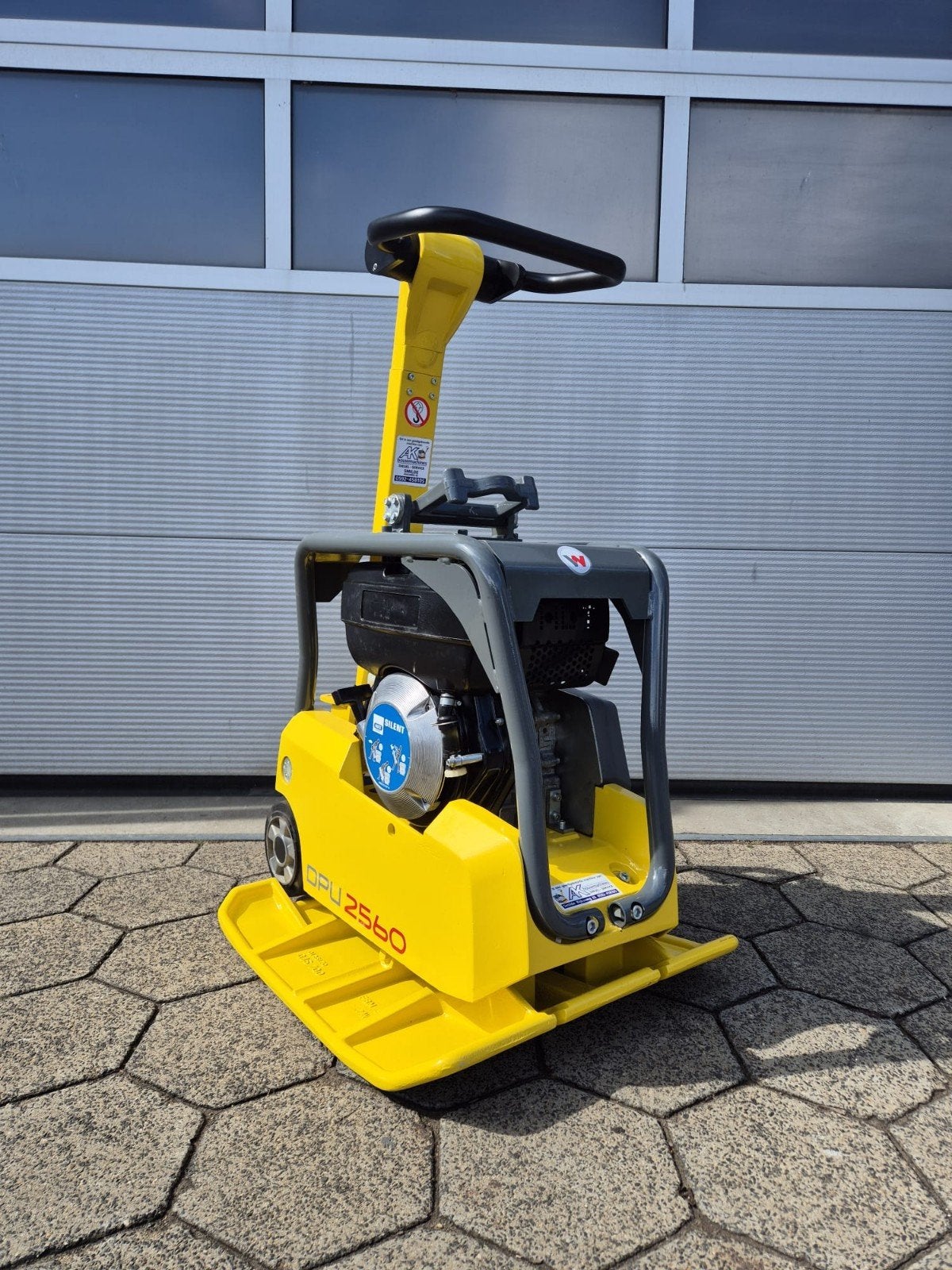 Trilplaat Wacker Neuson DPU 2560, Ophalen