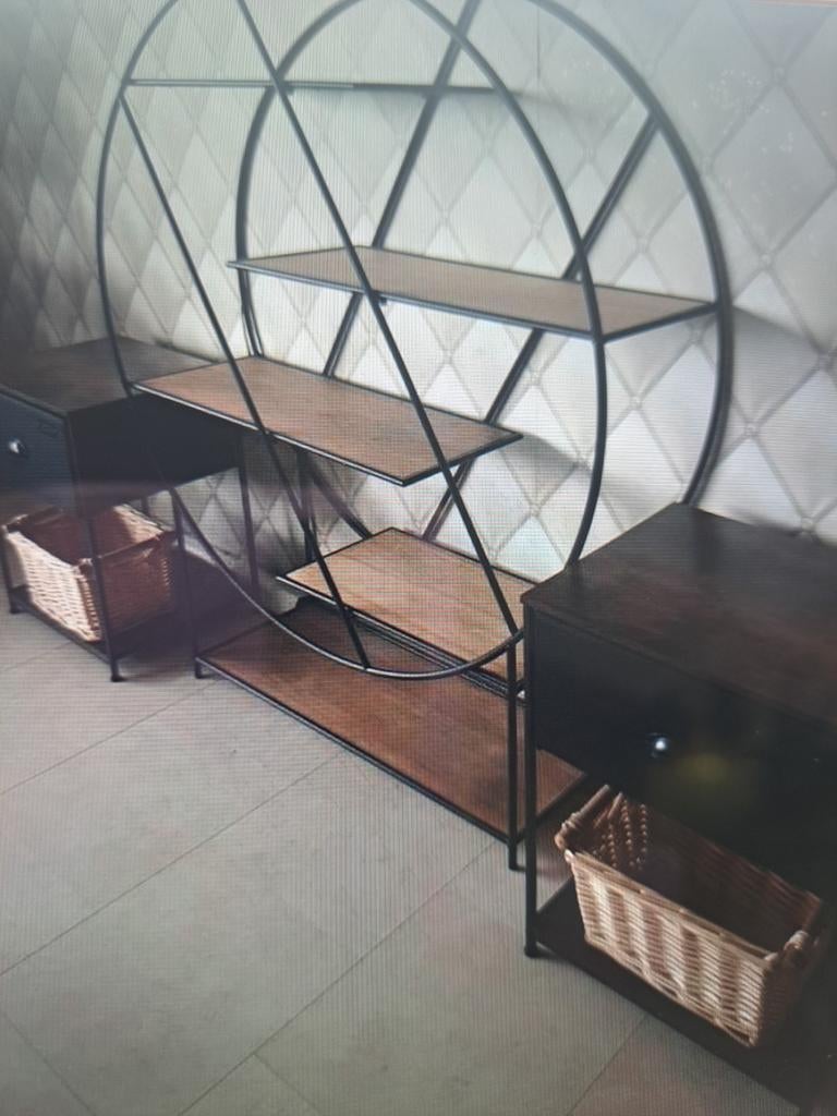 Industrieel wandrek met kasten, mandjes en wandklok, Huis en Inrichting, Ophalen of Verzenden, Zo goed als nieuw