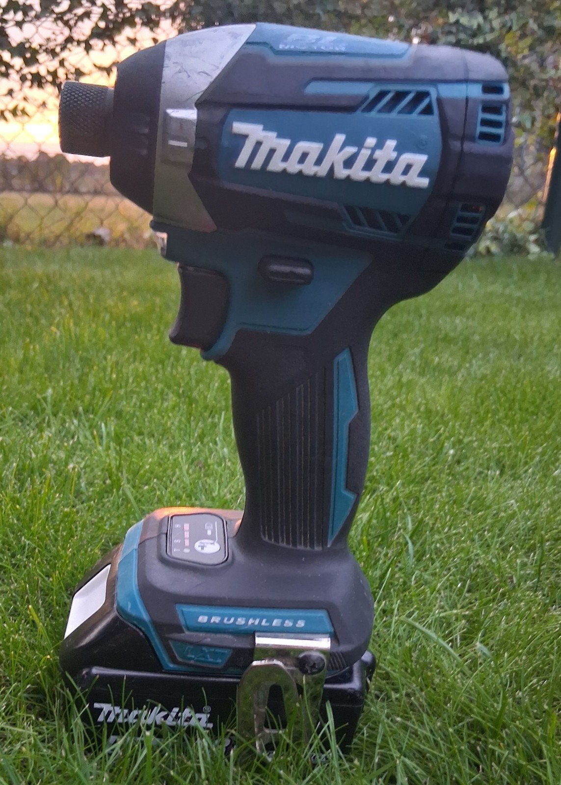 Makita DTD154 18V Brushless slagschroevendraaier – BODY ONLY, Doe-het-zelf en Verbouw, Ophalen of Verzenden, Boor- en Schroefmachine