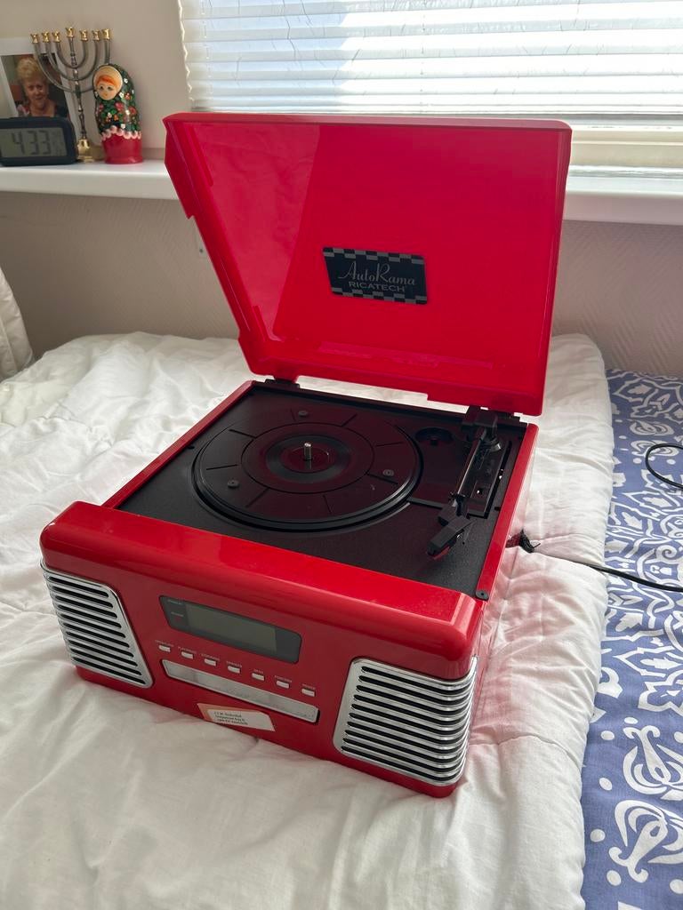 Ricatech platenspeler rood met CD/Radio/USB/SD, Overige merken, Ophalen of Verzenden, Zo goed als nieuw, USB-aansluiting