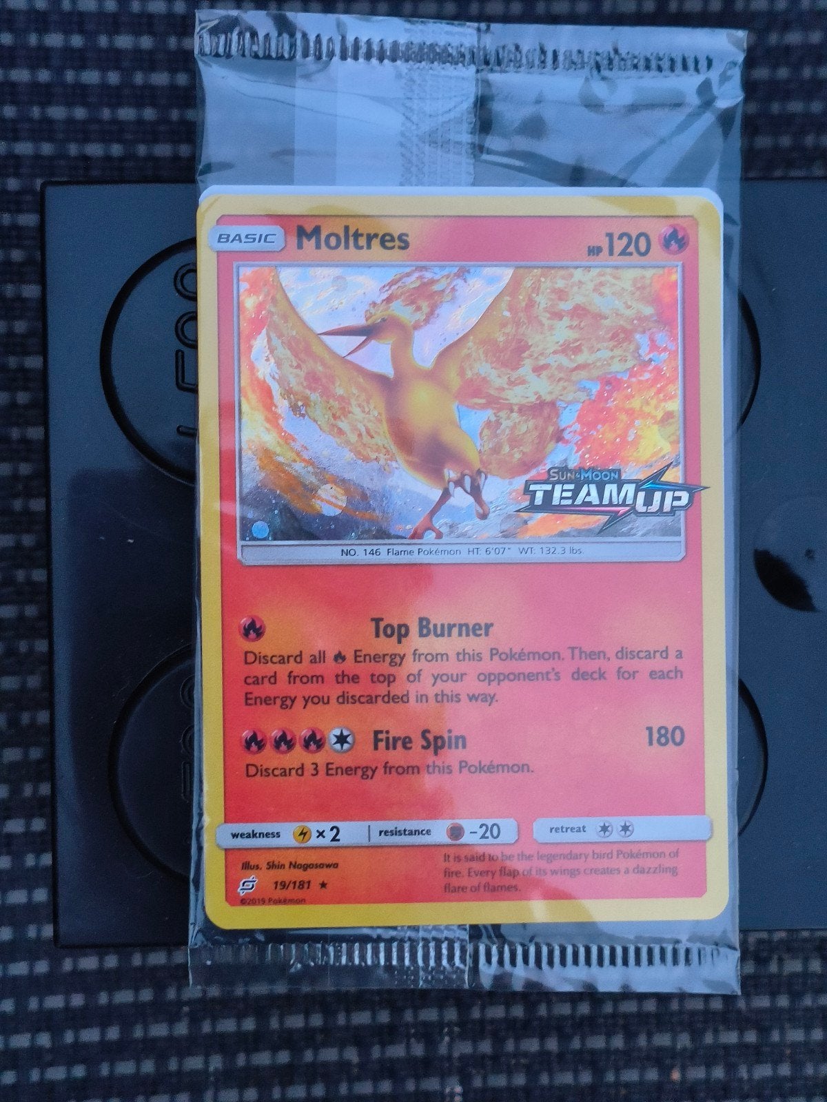 Pokémon Moltres Team Up Stamped Promo 19, Ophalen, Zo goed als nieuw, Losse kaart, Foil