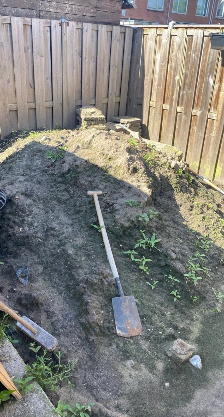 Gratis ophalen! Zwarte grond voor tuin of ophogen, Ophalen of Verzenden, Gebruikt, Ophoogzand