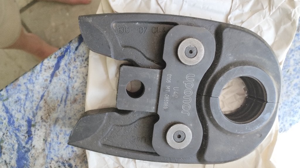 Uponor persbek U40, Overige materialen, Overige typen, Zo goed als nieuw, Minder dan 2 meter