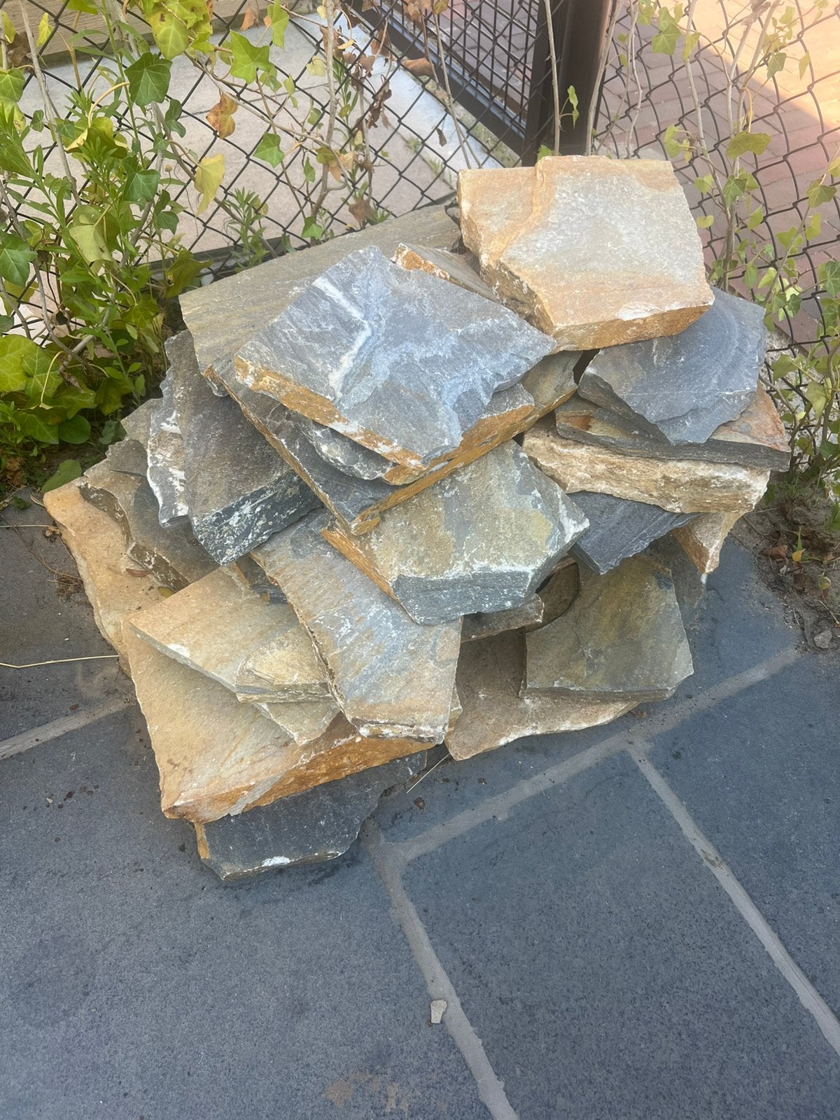 Gratis staptegels (flagstones) af te halen, Ophalen, Nieuw, Natuursteen, Terrastegels