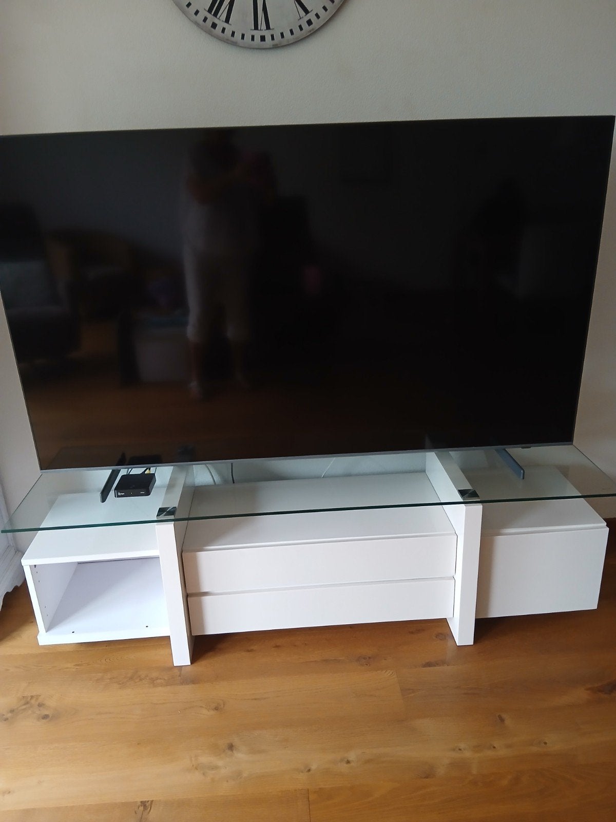 WItte MDF televisie kast, Ophalen