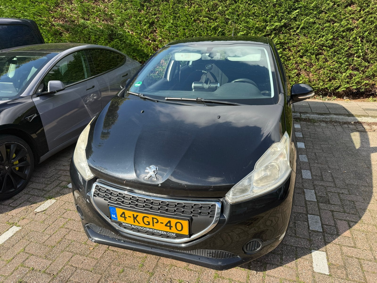Peugeot 208 1.0 VTI 50KW/68PK 5-D 2013 Zwart, Auto's, Voorwielaandrijving, 450 kg, 31 €/maand, Origineel Nederlands
