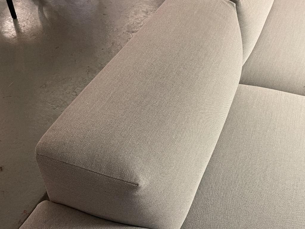Muuto Connect Modular Sofa g- rijs stof | Anderssen & Voll, Huis en Inrichting, Ophalen, Design, Tweepersoons, 75 tot 100 cm